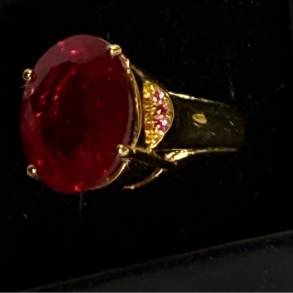 Pigeon blood Ruby Oval 17 ct sterling ring size 7 - Picture 5 of 7